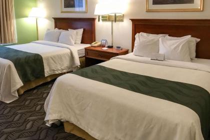 Quality Inn Holland - image 7