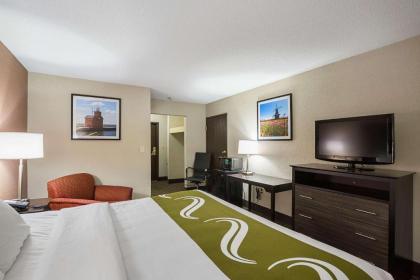 Quality Inn & Suites Holland - image 15