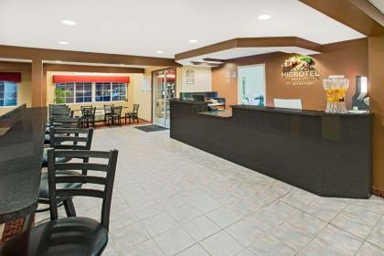 Microtel Inn & Suites by Wyndham Holland - image 15