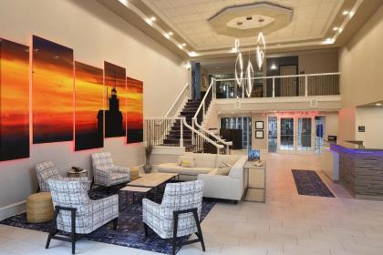 Hampton Inn Holland - image 15