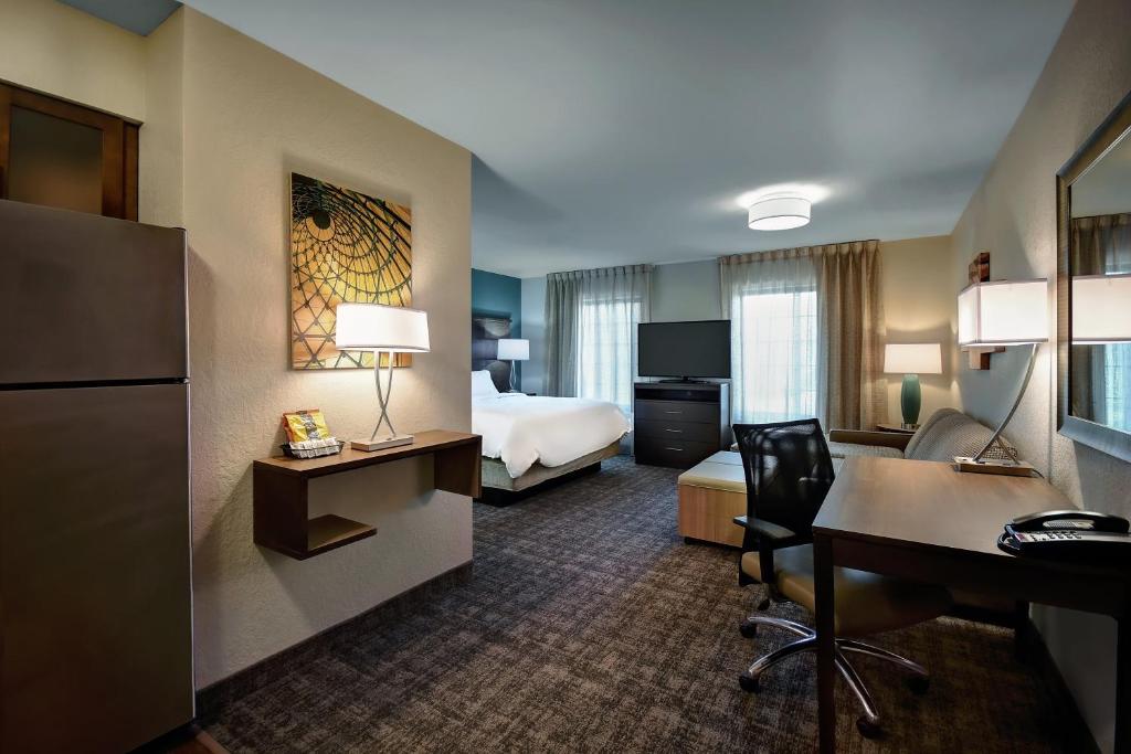 Staybridge Suites - Holland an IHG Hotel - image 3