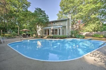 Lovely Holland Home with 1 Mi to Lake Michigan!