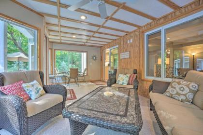 Lovely Holland Home with 1 Mi to Lake Michigan! - image 5