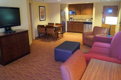 Hampton Inn Altoona - image 11