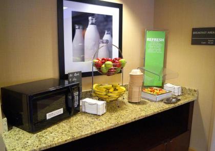 Hampton Inn Altoona - image 18