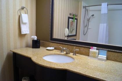 Hampton Inn Altoona - image 9