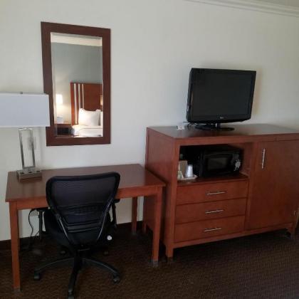 SureStay Hotel by Best Western Hollister - image 12