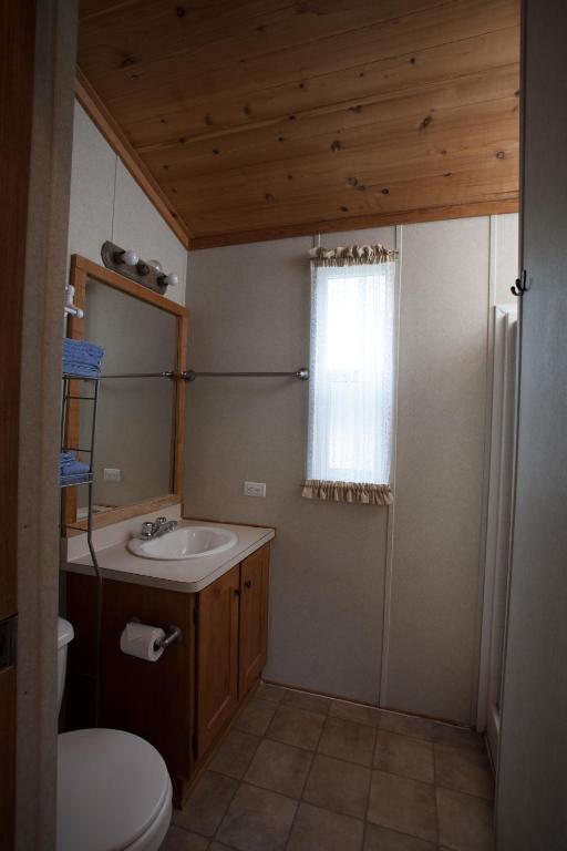 San Benito Camping Resort Studio Cabin 2 - image 4