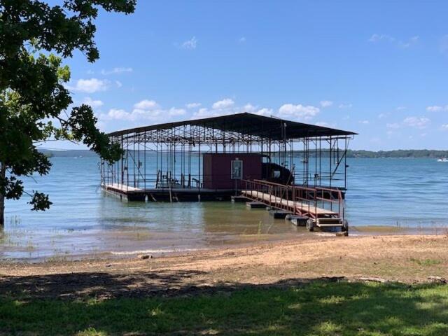 Retreat to the Dockside Suite! Steps to the lake! - image 5