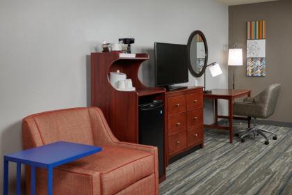 Hampton Inn & Suites Holly Springs - image 6