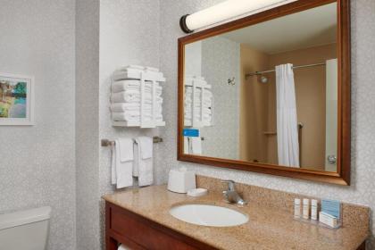 Hampton Inn & Suites Holly Springs - image 7