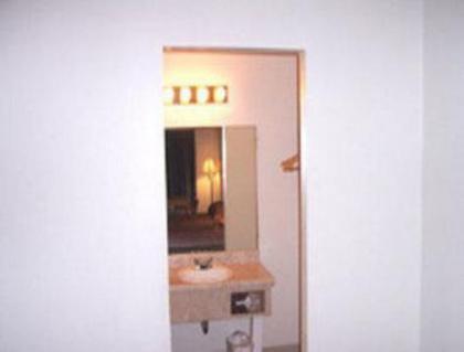 Americas Best Value Inn Holly Springs - image 7