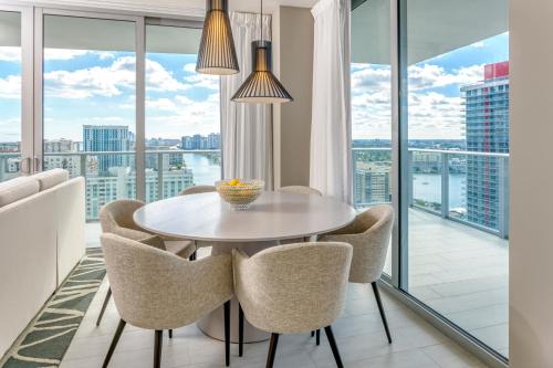 Brand New 2019 Amazing SUITE  Breathtaking Views! - image 4