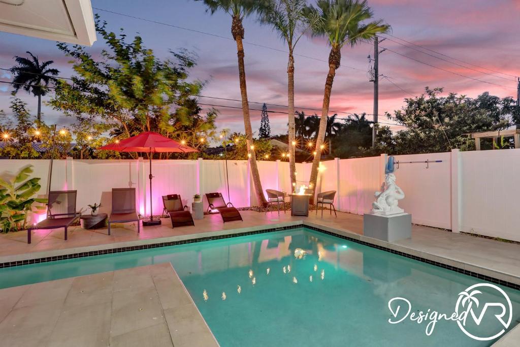 Heated Private Pool 4BR Modern home - image 2