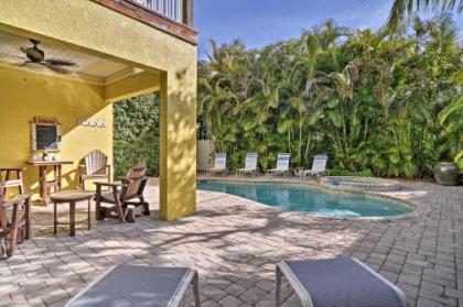 Holmes Beach Home with Pool and Hot Tub Walk to Beach! - image 4