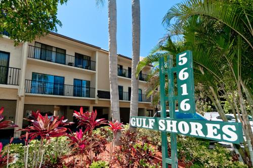 Anna Maria Island Beach Condo with Stunning Views! - image 3