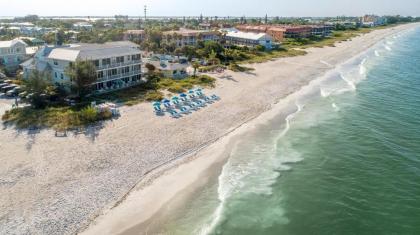 Mainsail Beach Inn on Holmes Beach - image 3