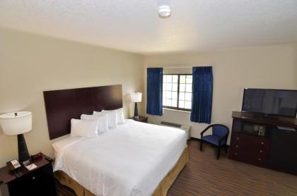 Cobblestone Inn & Suites - Holstein - image 15