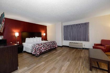 Red Roof Inn Holton - image 10