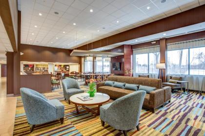 Fairfield Inn & Suites by Marriott Springfield Holyoke - image 12