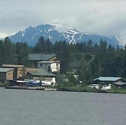 Beluga Lake Lodge - image 8