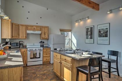 Pet-Friendly Duplex with Northern Lights Aurora View - image 6