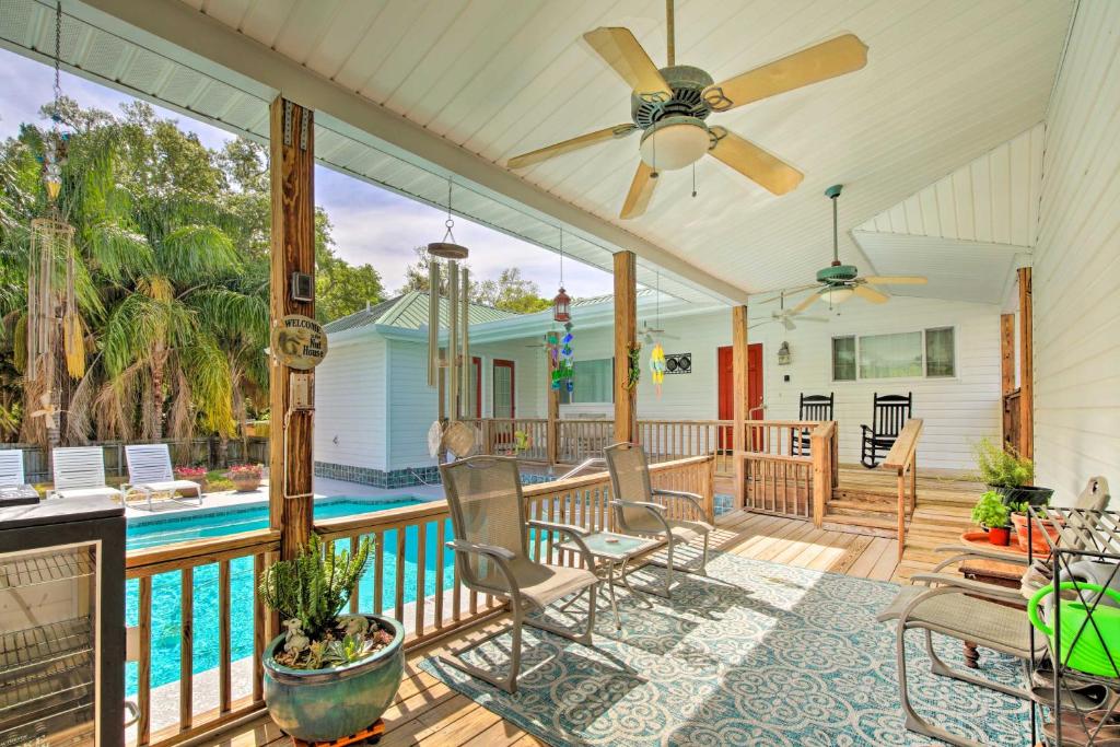 Homosassa Home with Pool Access - By Boat Launch - main image