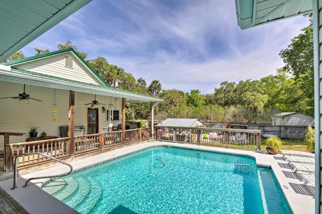 Homosassa Home with Pool Access - By Boat Launch - image 7