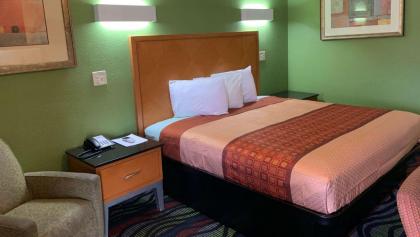 Hondo Executive Inn - image 10