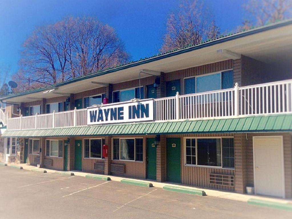 Wayne Inn - image 3