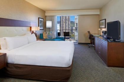 DoubleTree by Hilton Alana - Waikiki Beach - image 3