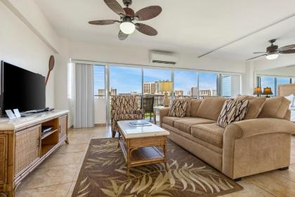 Castle Waikiki Shore Beachfront Condominiums - image 4