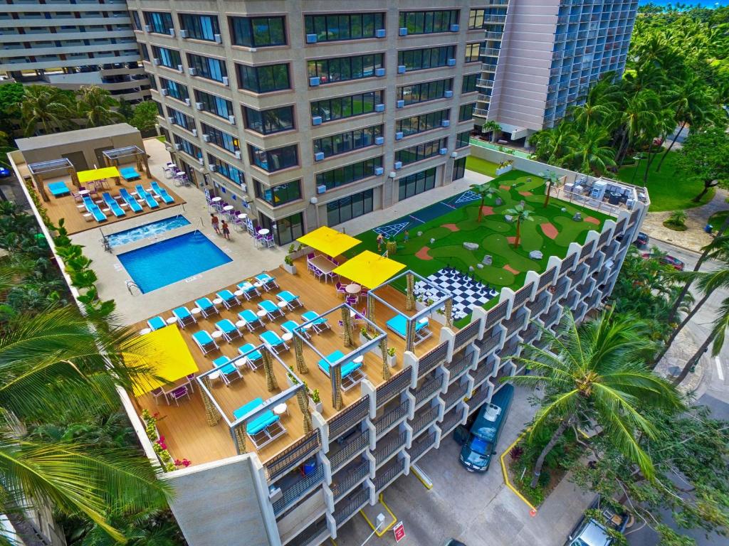 Holiday Inn Express Waikiki an IHG Hotel - main image