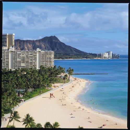 Waikiki Shore by Outrigger - main image