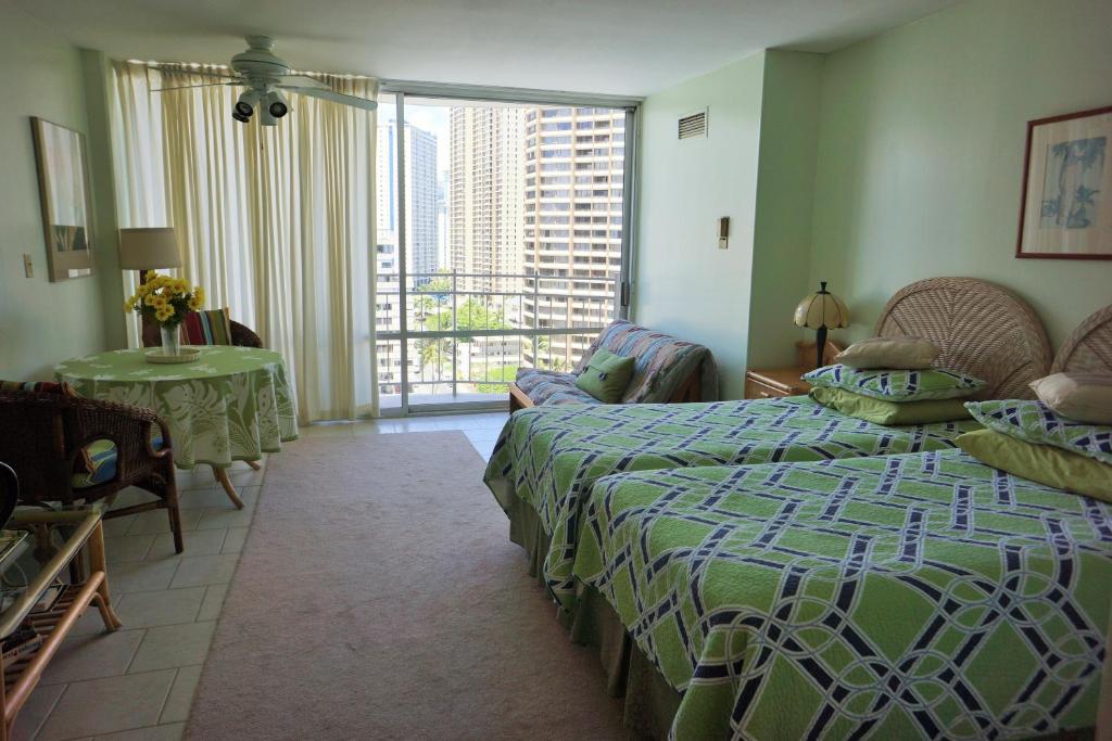 Waikiki Studio at Ilikai Marina - best final price! - main image