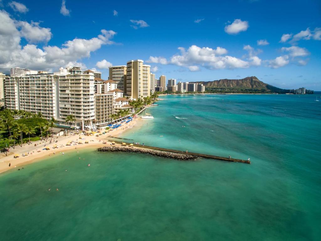 Waikiki Shore Beachfront - main image