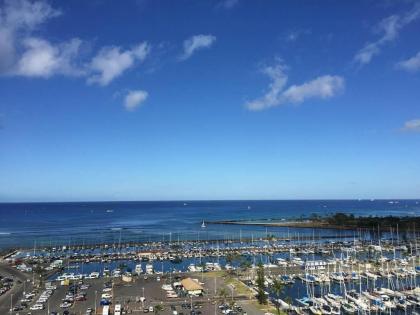 Ilikai tower 1806 Yacht Harbor View 1BR Honolulu Hawaii