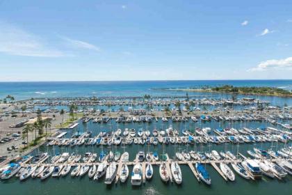 Ilikai Marina 1688 Yacht Harbor View 1BR - image 2