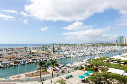 Ilikai Tower 633 Yacht Harbor View 1BR