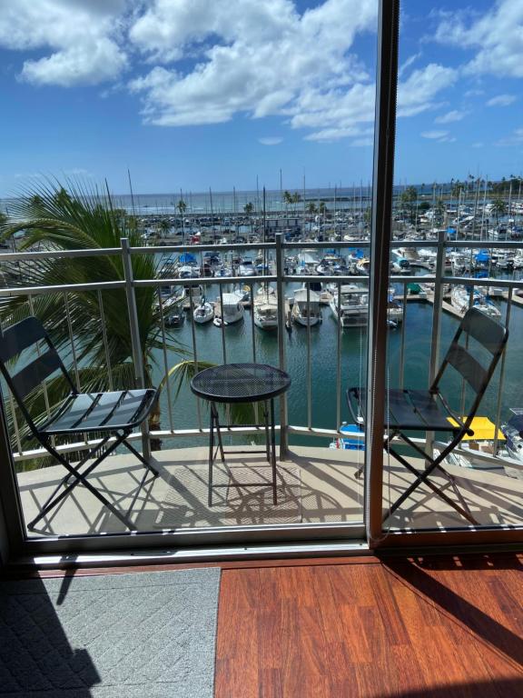 Ilikai Marina 682 Yacht Harbor View 1BR - main image