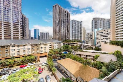 Apartments at Palms Waikiki - image 4