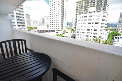 KV804A Prime WAIKIKI Private Apartment - image 9