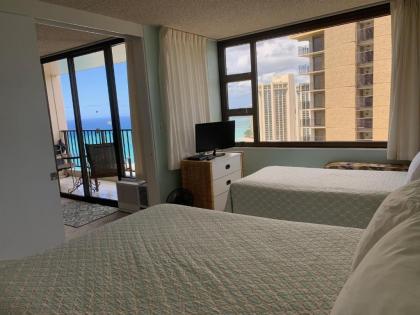 Waikiki Banyan 3410 Stunning Ocean Surfer & Sunset View's - image 8