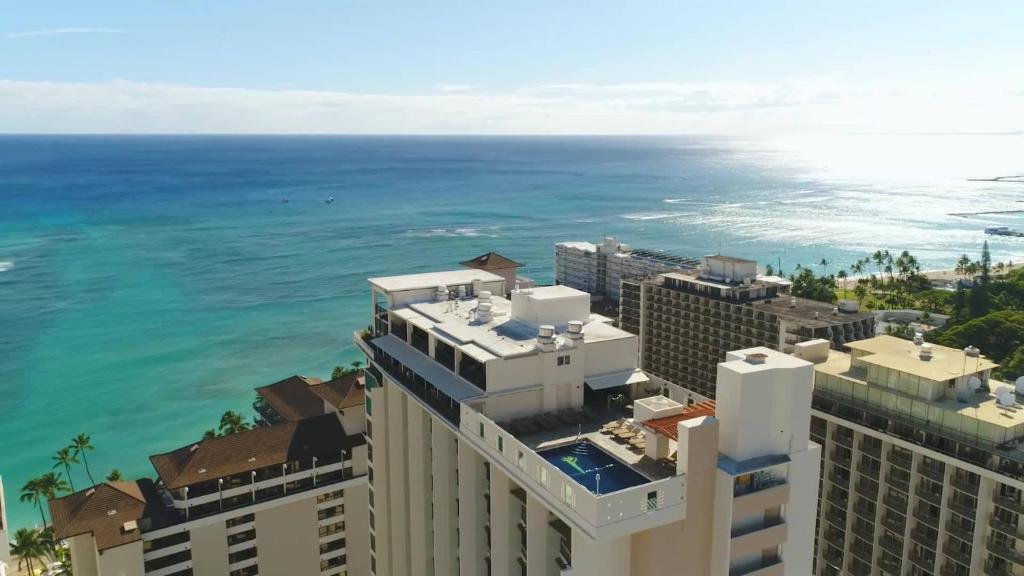 Waikiki Imperial Condo + Car Rental with Beach Gear Unlimited Miles - main image