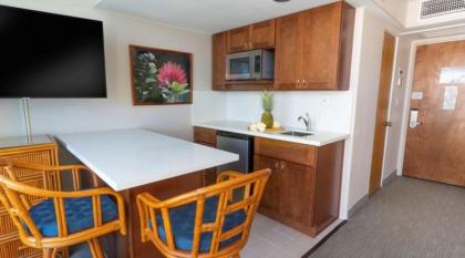 Waikiki Imperial Condo + Car Rental with Beach Gear Unlimited Miles - image 18