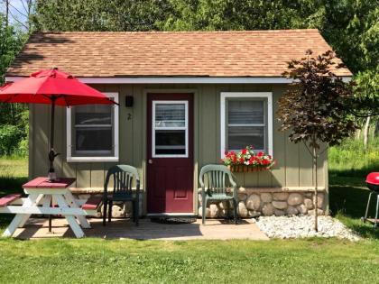 Cedar Ridge Cabins Michigan