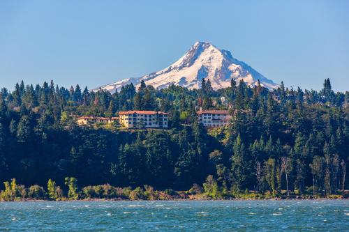 Columbia Cliff Villas - main image