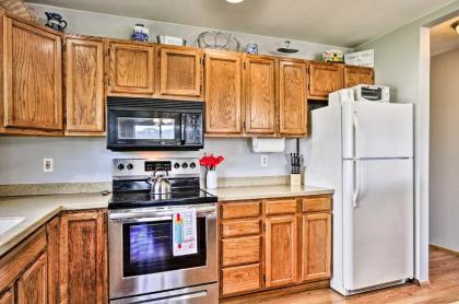 Classy Hood River Condo with Mt Adams Views! - image 11