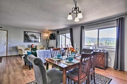 Classy Hood River Condo with Mt Adams Views! - image 7