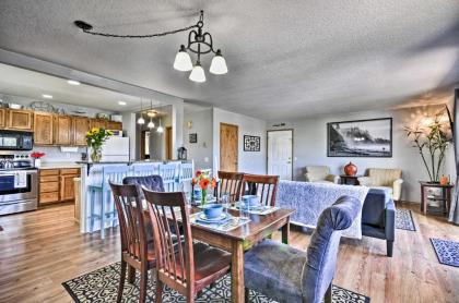 Classy Hood River Condo with Mt Adams Views! - image 8